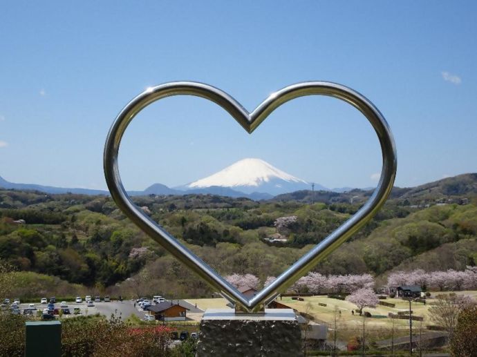 神奈川県中井町にあるハートの丘