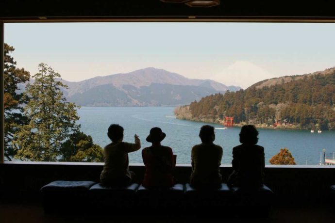 箱根の成川美術館で日本画と絶景を楽しむ芸術デート｜富士山と芦ノ湖のパノラマビュー - 縁結び大学