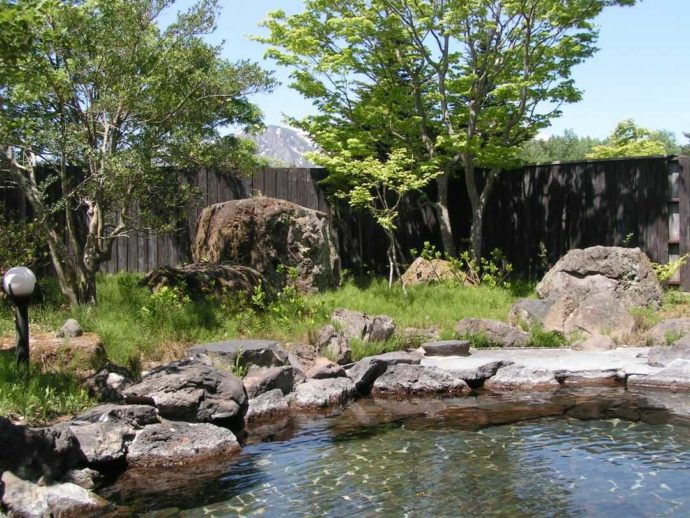 「すぱ鬼首の湯」の岩の湯