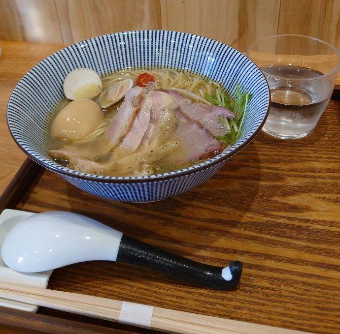 「麺屋 玄洋」の貝塩ラーメン