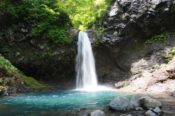 西郷村にある雄滝