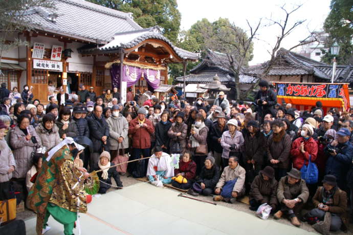 大阪府高槻市にある野見神社「高槻えびす祭り」の様子