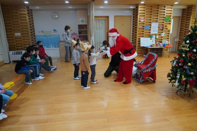 奈良県野迫川村の保育所で開催されたクリスマス会