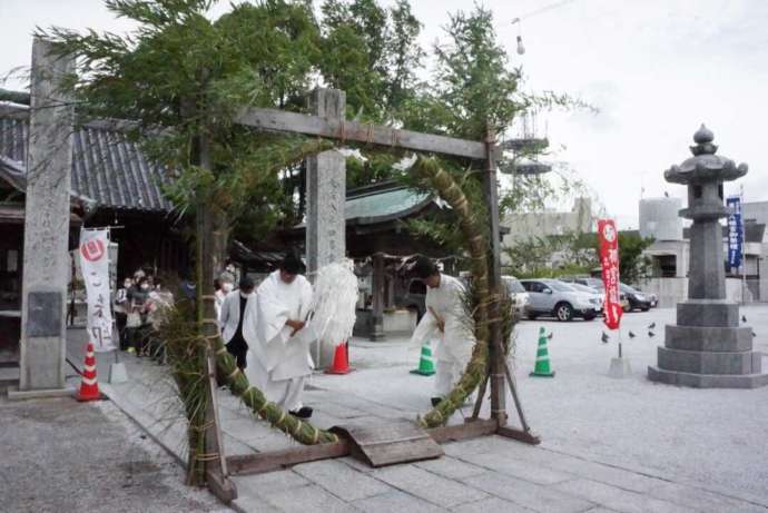 曩祖八幡宮の茅の輪くぐり