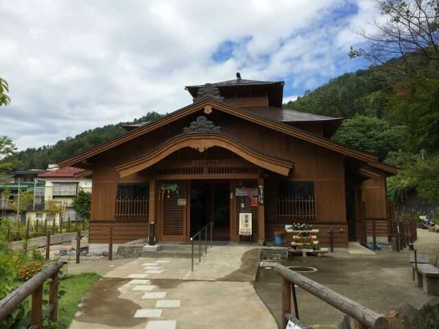 野沢温泉のふるさとの湯の外観