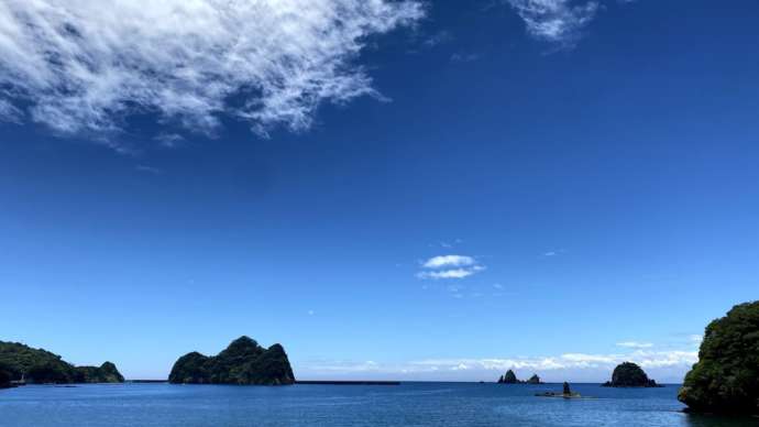 西伊豆の田子湾から見える青空