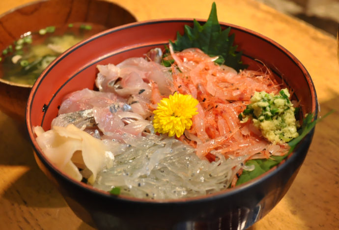 沼津市の沼津丼