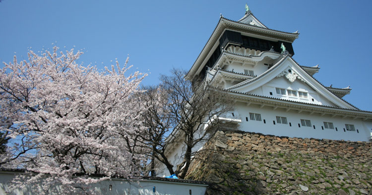 八坂神社の近くにある小倉城