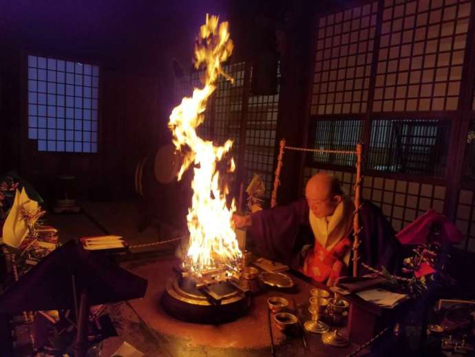 大岩山毘沙門天の護摩祈祷