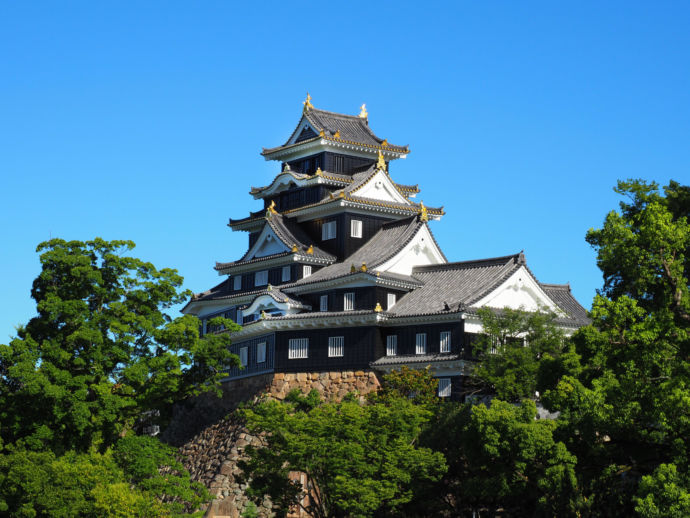 岡山城（烏城）の天守閣