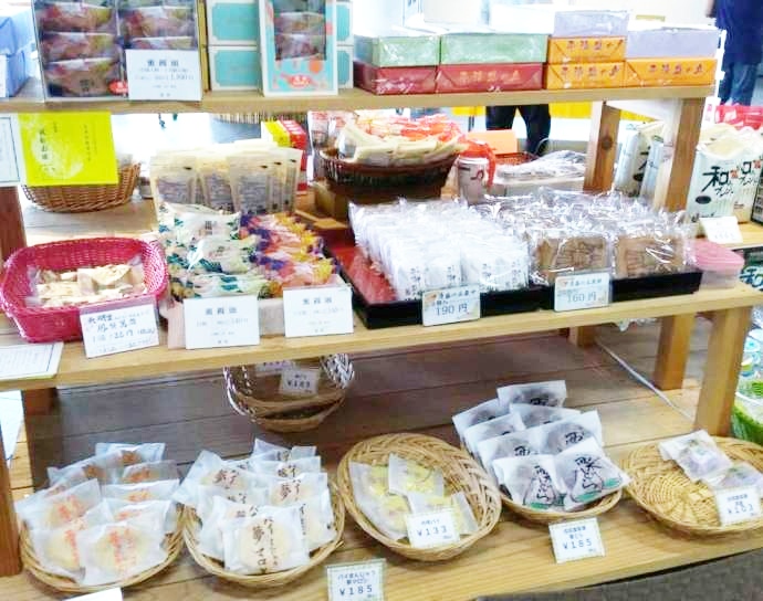 おんど観光文化会館うずしおのいいもんプラザで販売されているお菓子