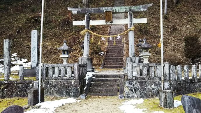 白山神社の鳥居