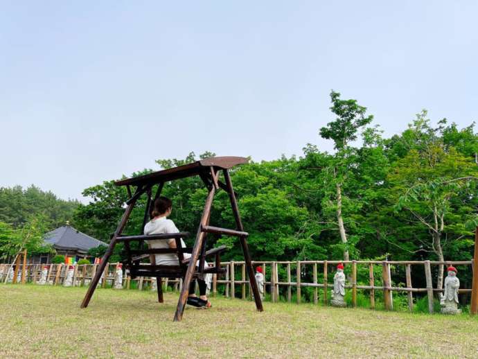 「おおま宿坊 普賢院」の境内