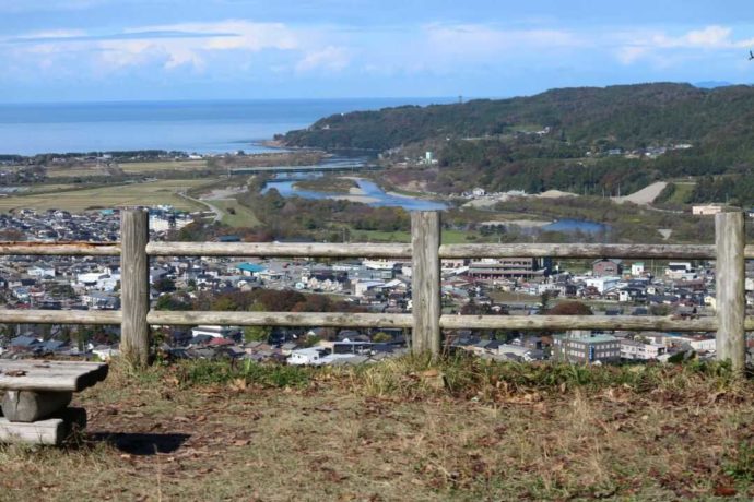 村上城跡からの日本海を望む