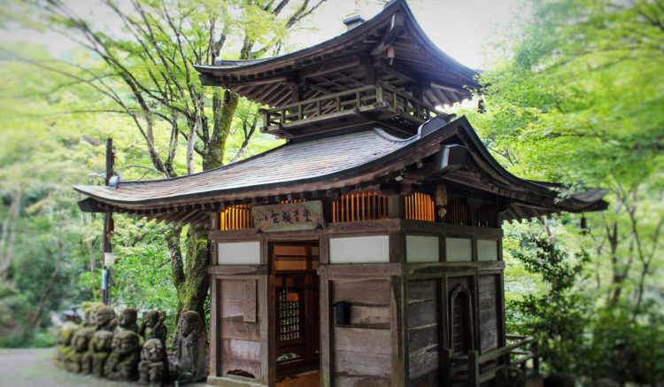 愛宕念仏寺のふれ愛観音堂