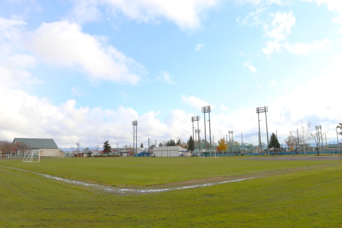 「百年記念公園」の多目的広場