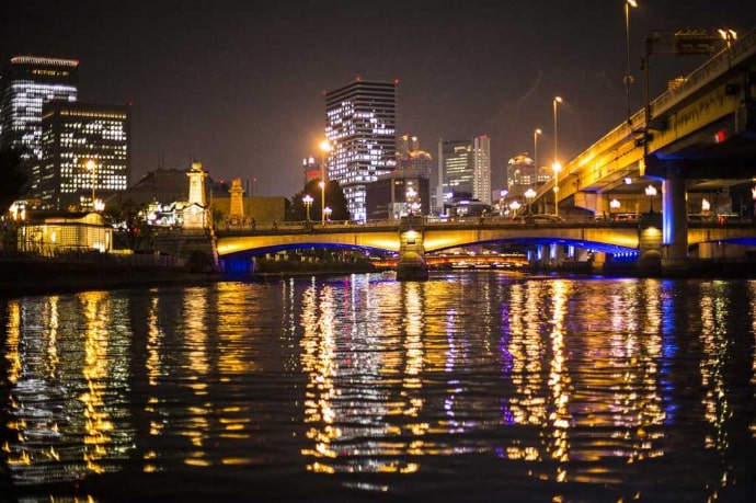 パイレーツオブオオサカの船から見える夜景