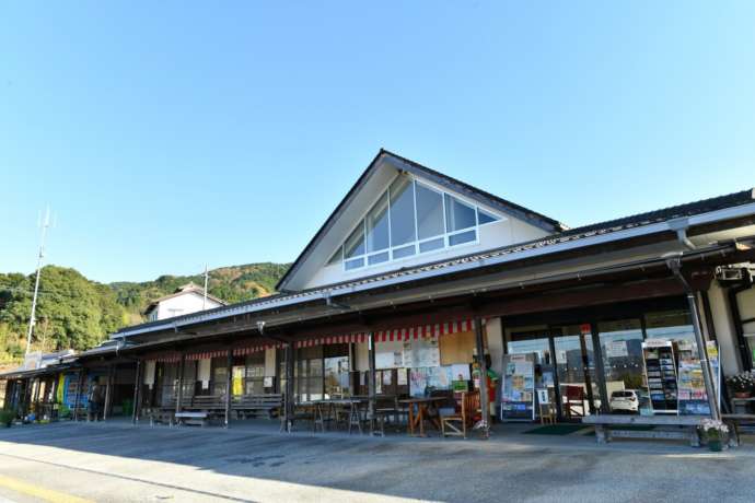 「道の駅そばの郷らっせぃみさと」外観