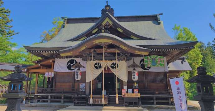 「寒河江八幡宮」本殿の正面外観