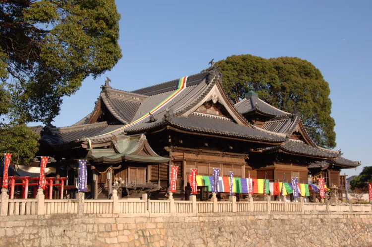 西大寺の牛玉所殿の外観