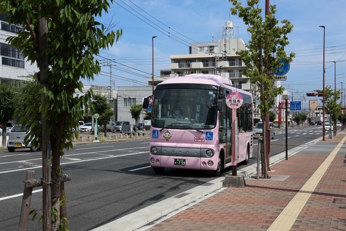 坂出市の東ルートを走る循環バス