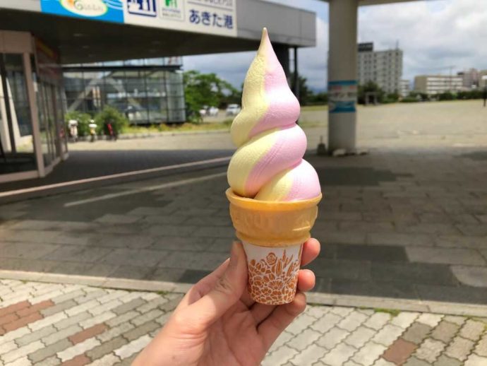 道の駅あきた港で食べられるババヘラソフト