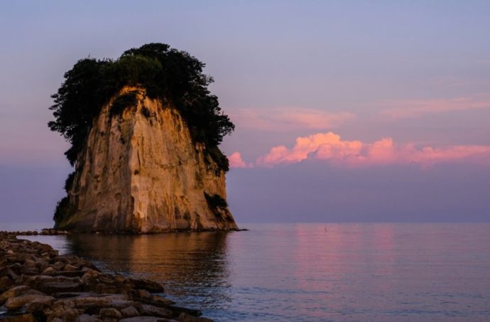 石川県珠洲市宝立町にある見附島