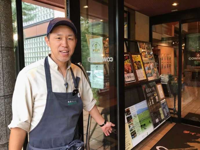 「ダイニングキッチンあ・かうはーど」の店長