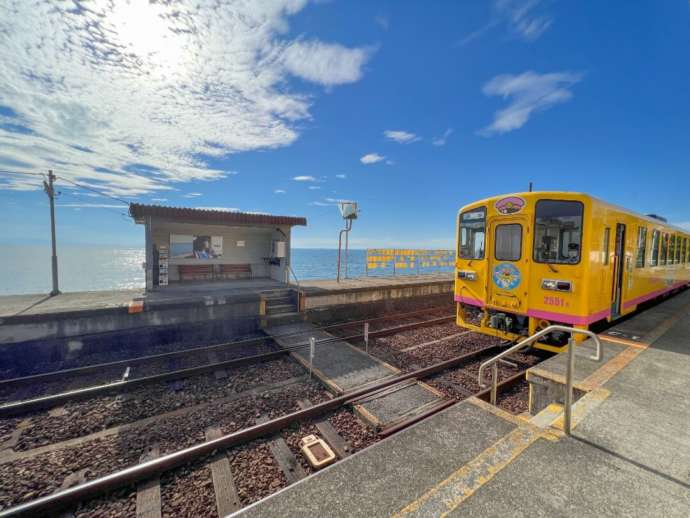 島原市「大三東駅」