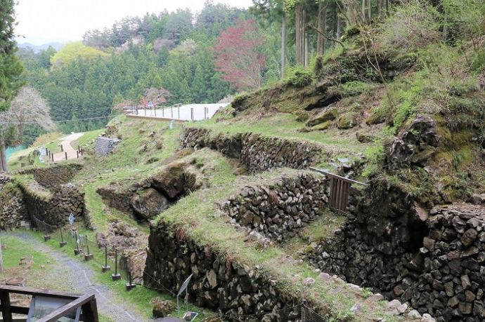 群馬県下仁田町の荒船風穴の様子