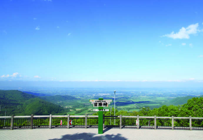 清水町の日勝峠展望台