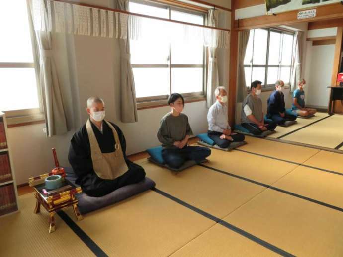 下末真福寺で実施している坐禅会