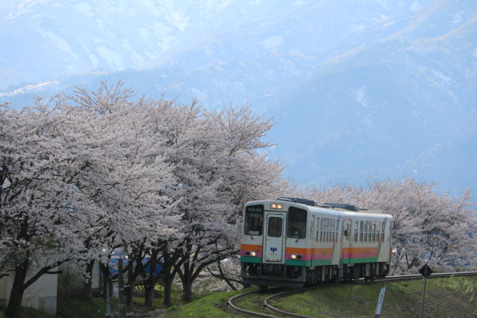 山形県の南陽市から白鷹町を結ぶフラワー長井線