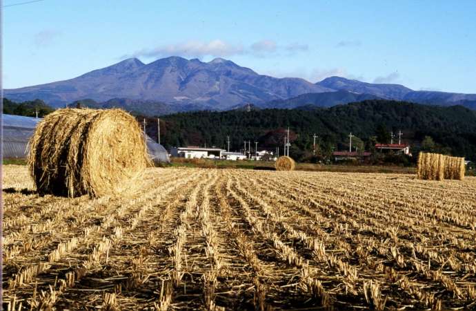 塩谷町から見える高原山