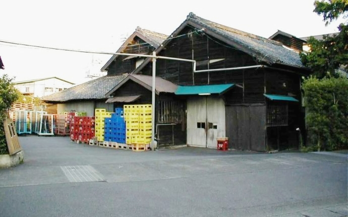 静岡県藤枝市にある杉井酒造の作業場