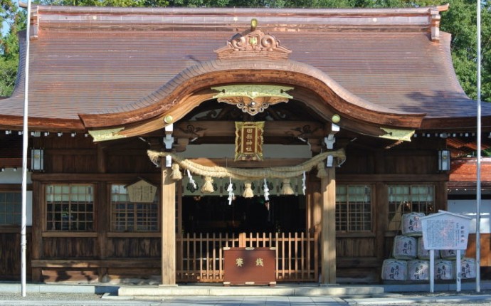 愛知・田縣神社の神前式｜豊年祭と子孫繁栄のパワースポットで誓う幸せな未来 - 縁結び大学