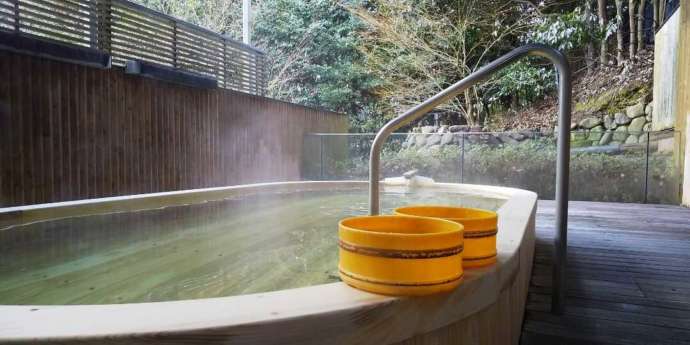 「道の駅 たからだの里さいた」にある環の湯の露天風呂