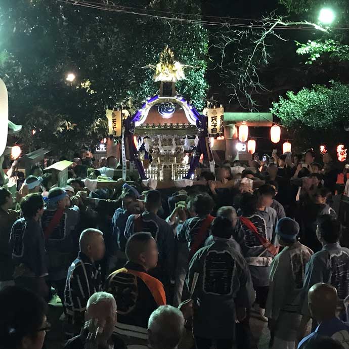 東京都世田谷区にある瀬田玉川神社の玉川神輿