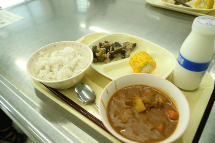 給食の「玉村カレー」