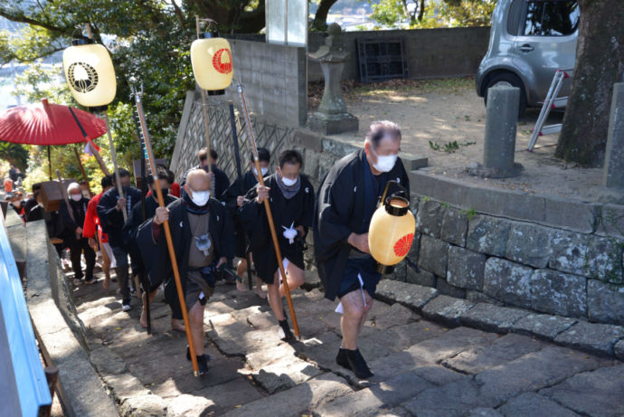 佐賀県太良町の竹崎観世音寺修正会鬼祭り