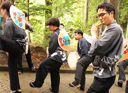 満島神社秋祭りの様子