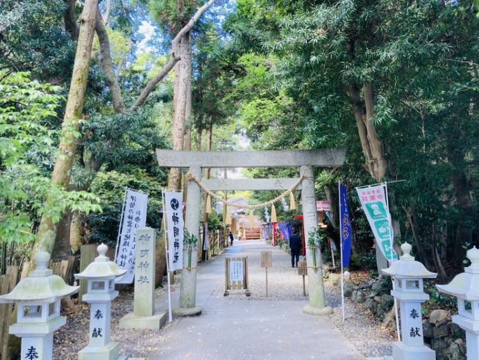 神明神社の境内風景