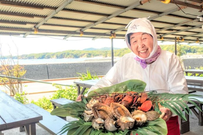 海女小屋はちまんかまど