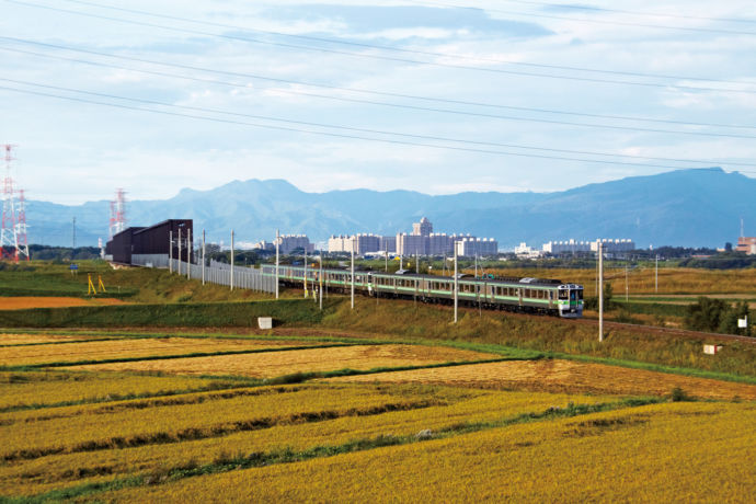 北海道当別町内を電車が走る光景