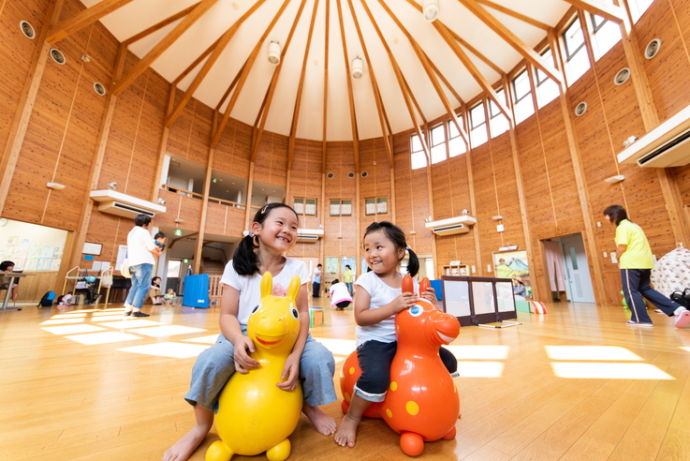 東温市の「児童館（いわがらこども館）」