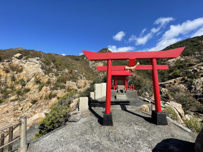 臼碆の竜宮神社