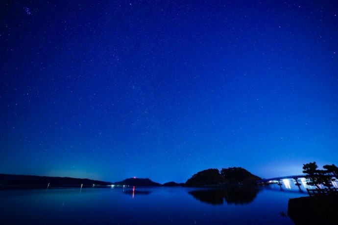 湖山池と星空