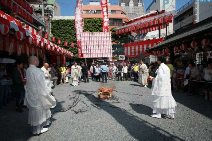 とうかさん圓隆寺のとうかさん大祭での儀式の様子