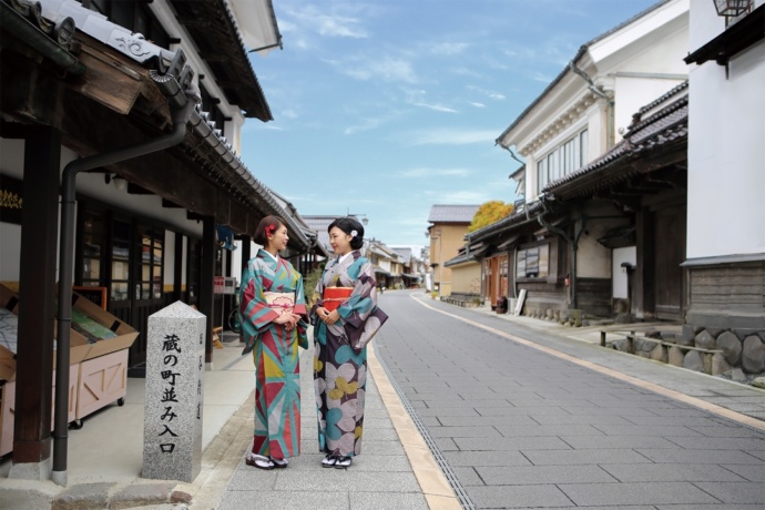 長野県須坂市の蔵のある街並み