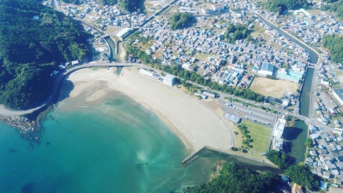 白浜海水浴場の航空写真